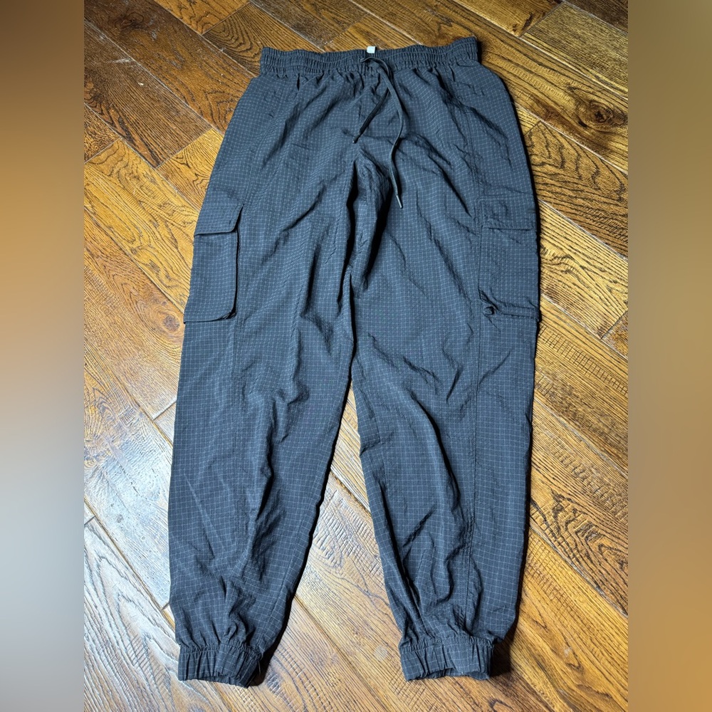 Fabletics Lightweight Ripstop Women’s Jogger Pant… - image 2